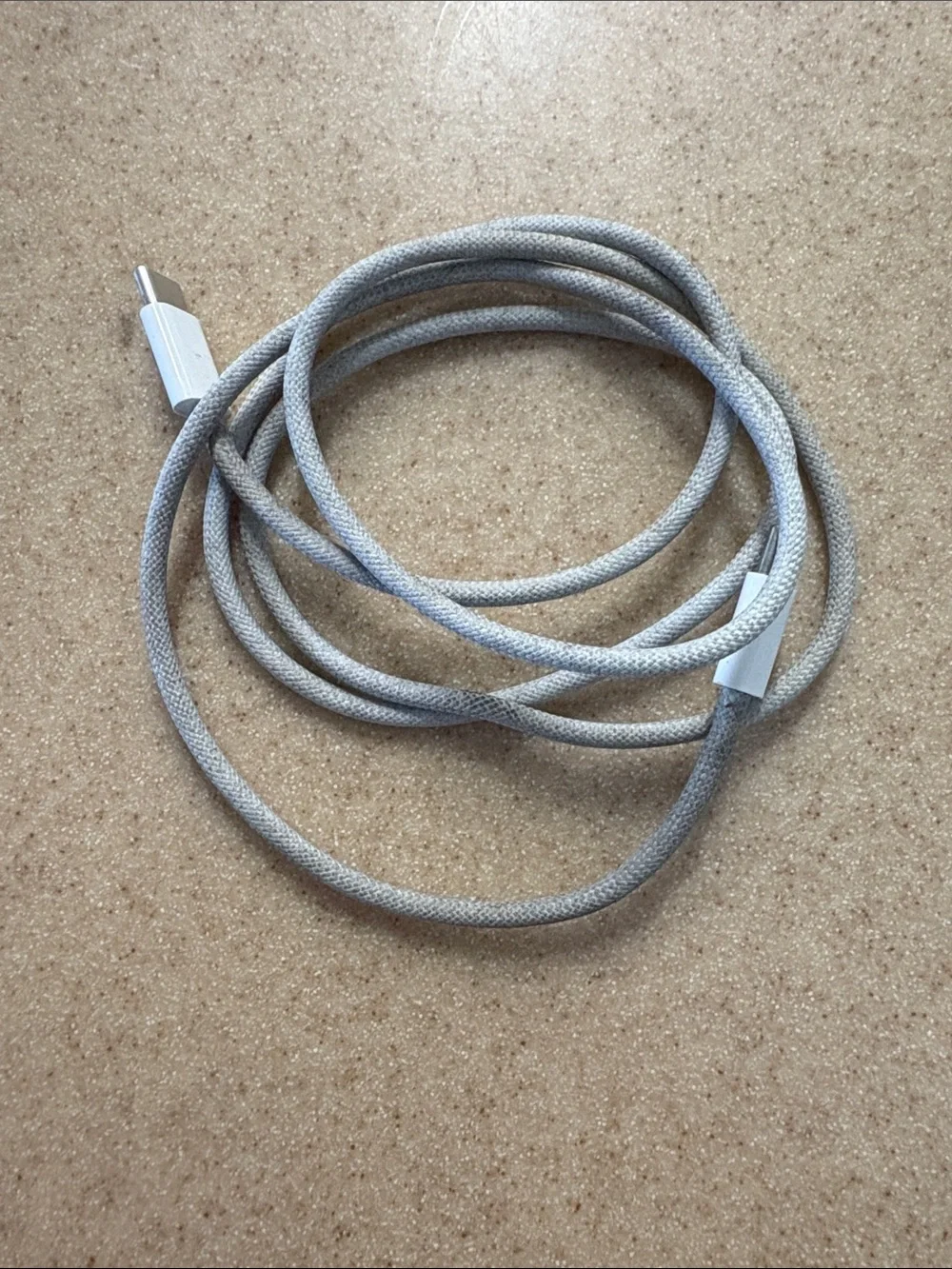 Apple Braided USB-C to USB-C Charging Cable - Silver/White